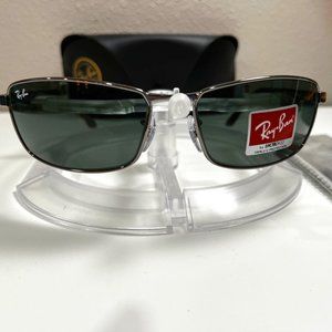 Ray-Ban sunglasses (RB3498). Polished gunmetal frame/green lenses